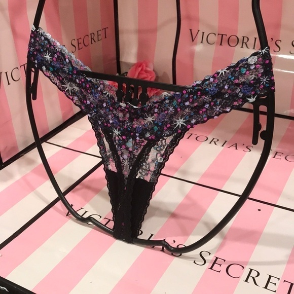 π Victoria Secret Lace Thong Panty - Picture 2 of 3